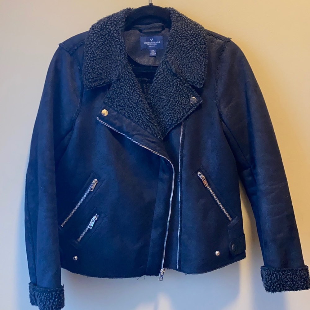 ✨BRAND NEW✨ AMERICAN EAGLE BLACK FAUX SUEDE SHERPA JACKET